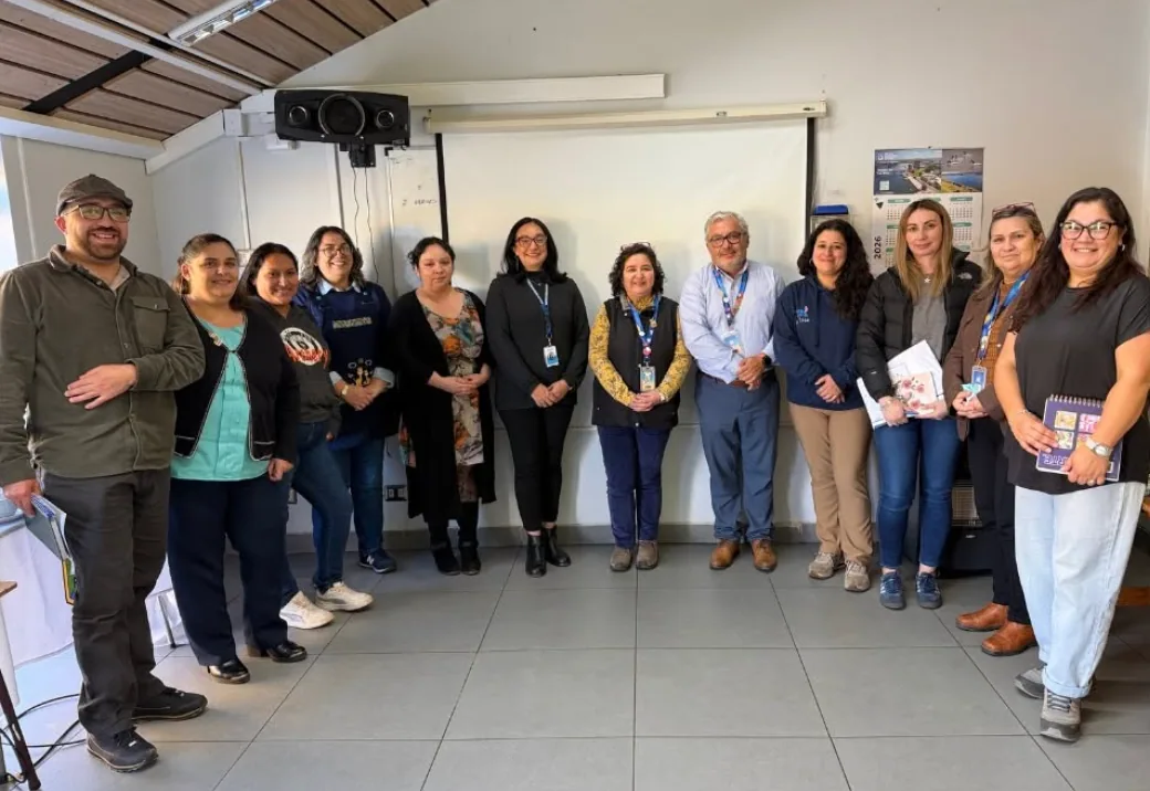 Equipo del Consejo Escolar reunido en la Escuela Manuel Anabalón Sáez